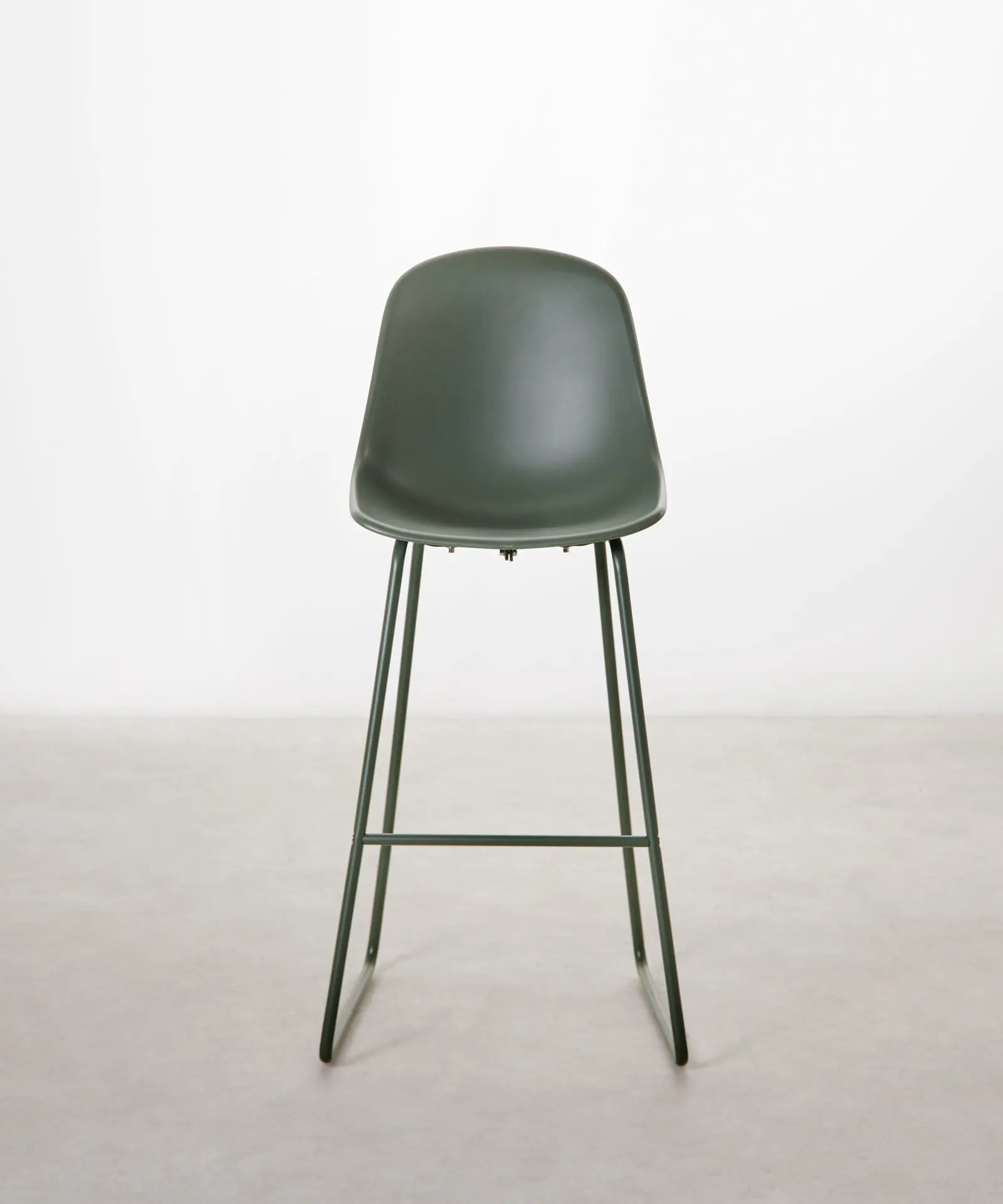 Taburete en Polipropileno y Metal Veko