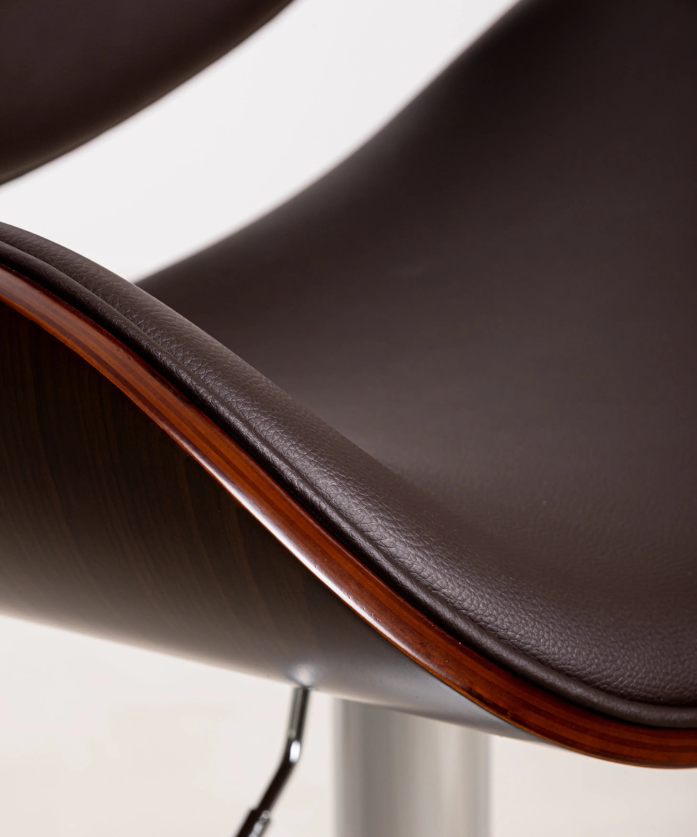 Taburete de Madera y Polipiel Regulable Shelley