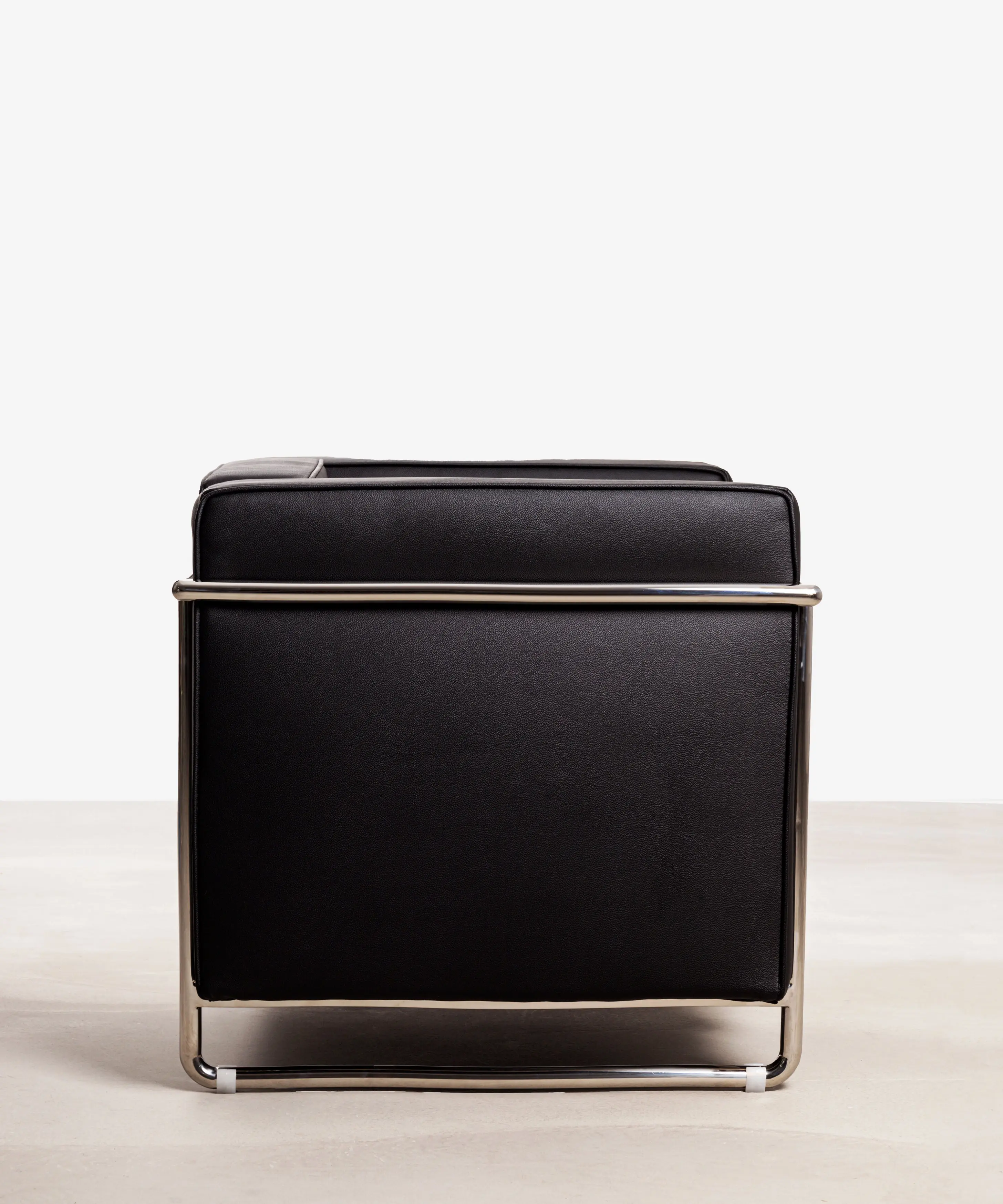 Sofá en Polipiel y Acero Box PU