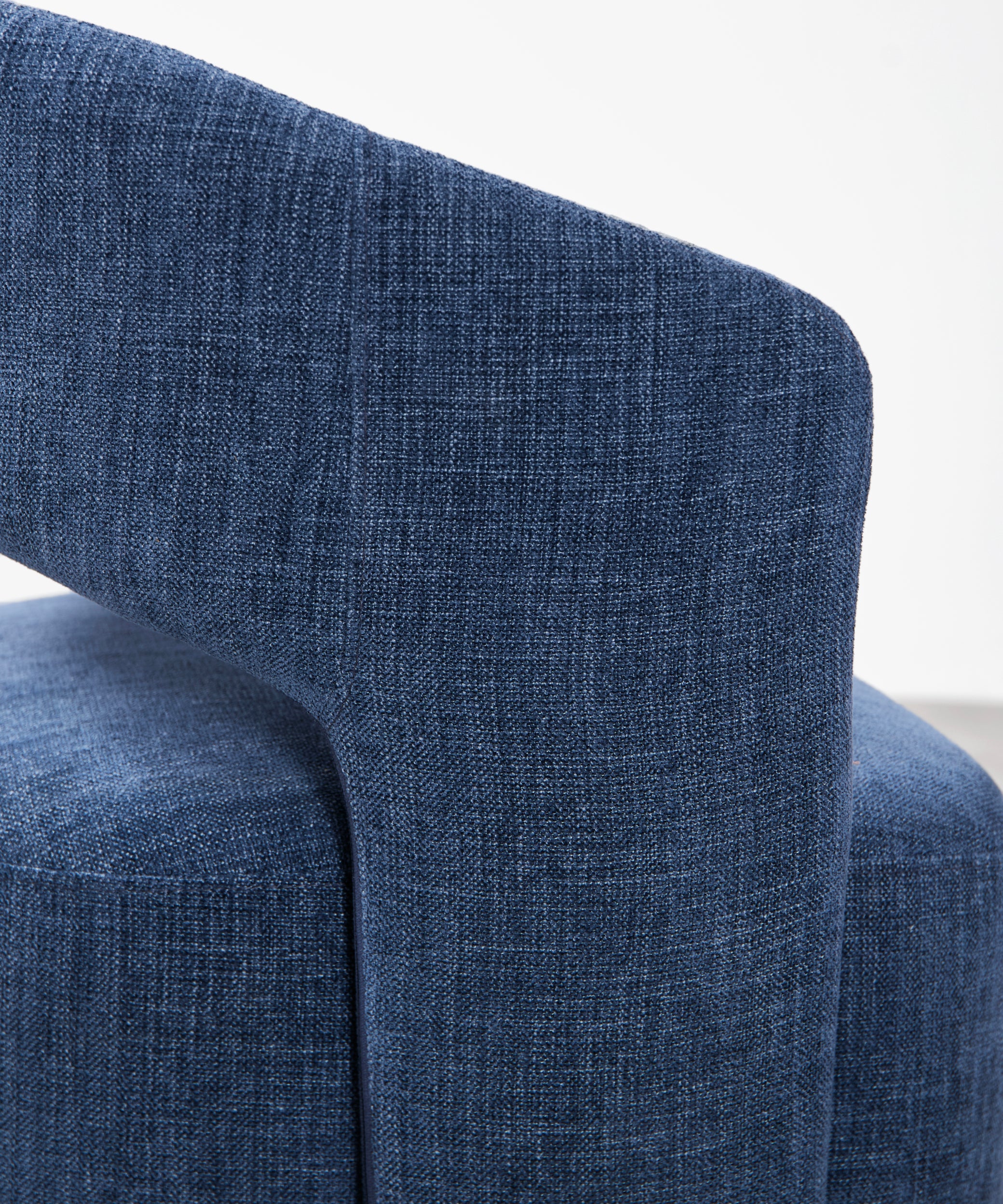 Sillón Tapizado con Reposabrazos Naya