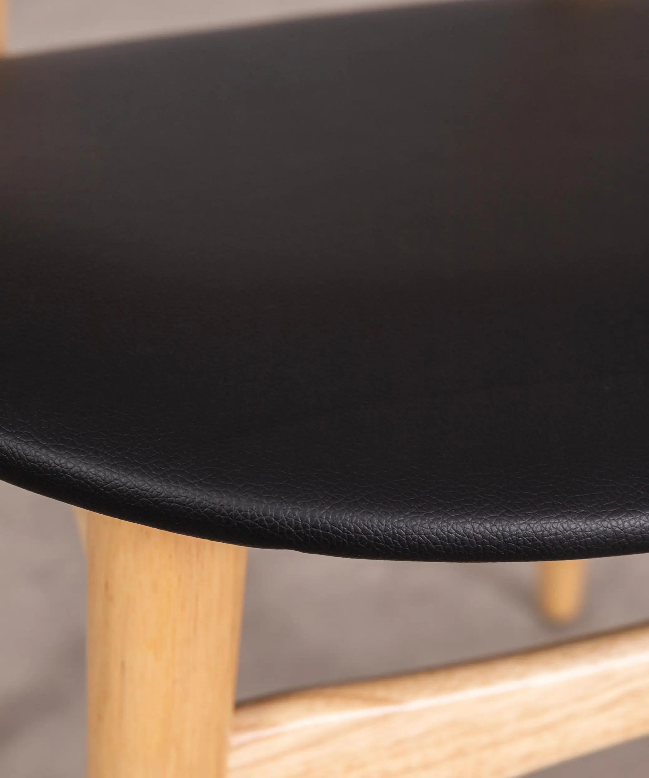 Silla de Comedor en Madera Acolchada Kyoto