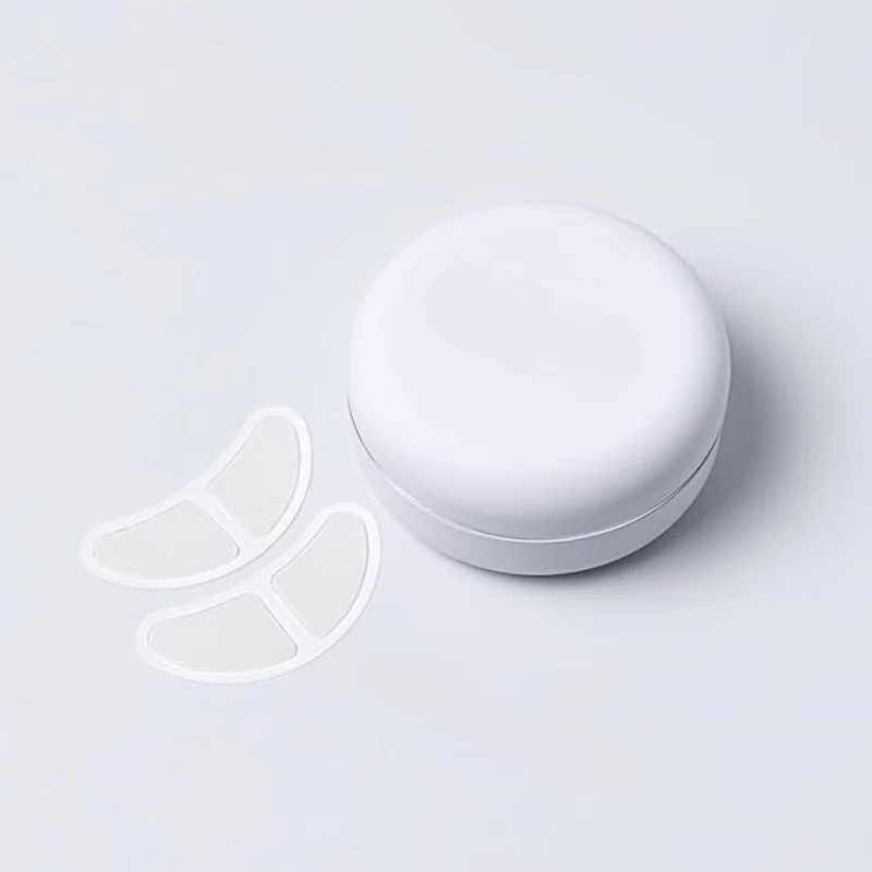 Radiant Pods – Tratamiento casero lujoso para ojos radiantes con luz roja y microcorriente