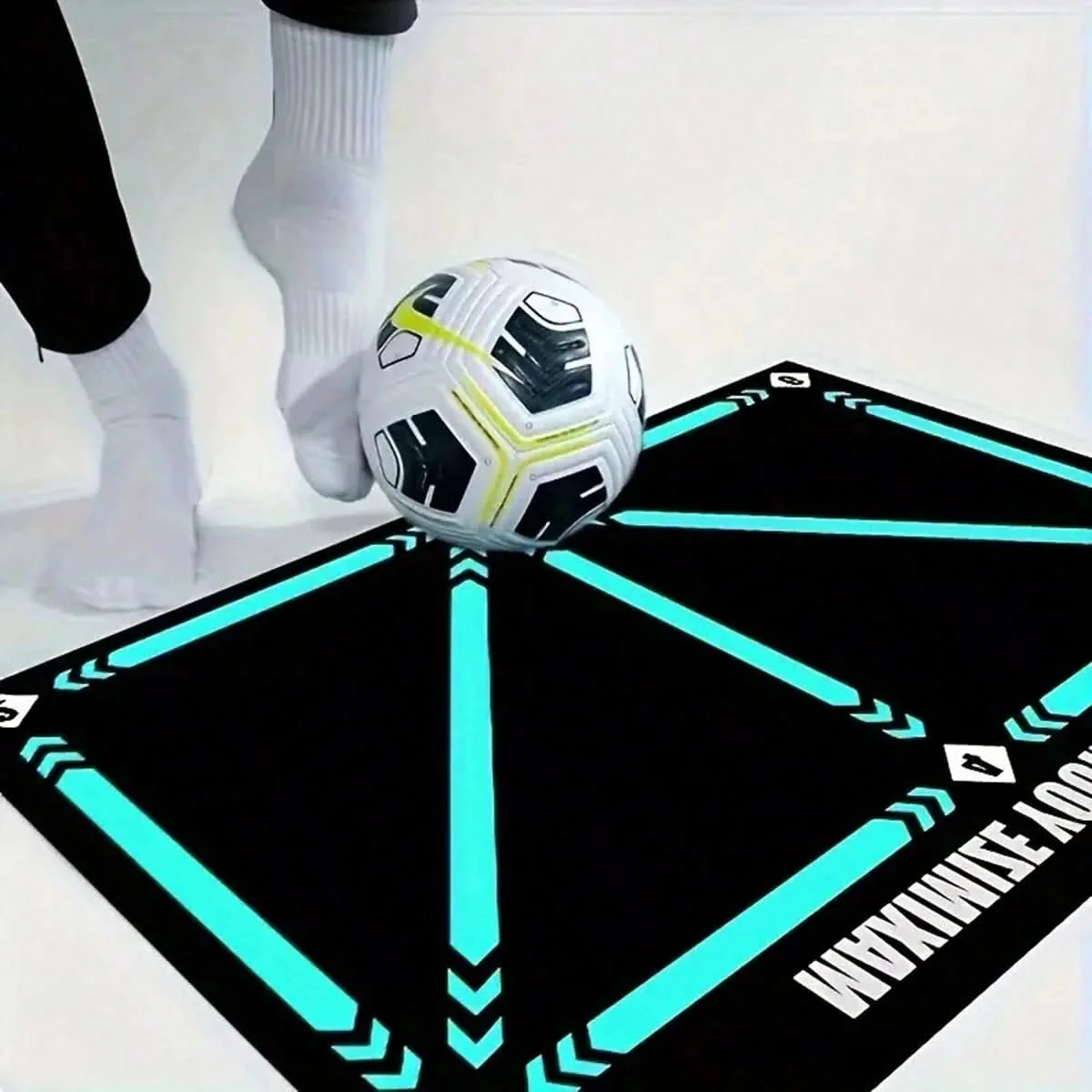 FootMaster Alfombra de entrenamiento de fútbol antideslizante – Perfecta para un entrenamiento efectivo en casa