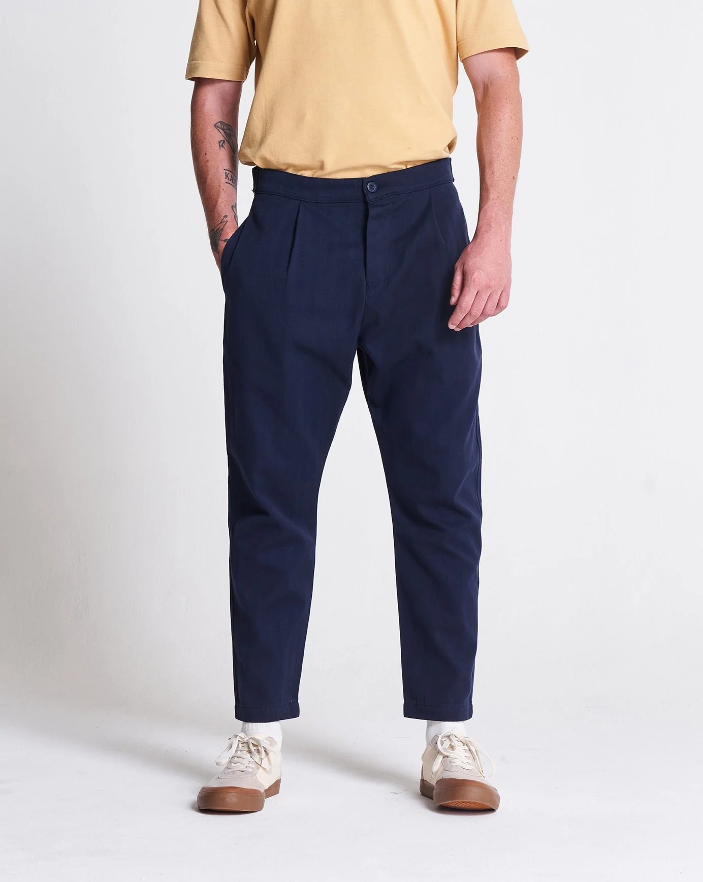 COTTON WEEKEND TROUSER - NAVY
