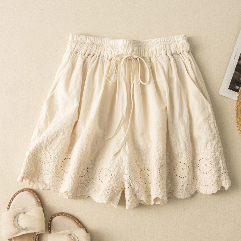 WITH LACE LINEN SHORTS