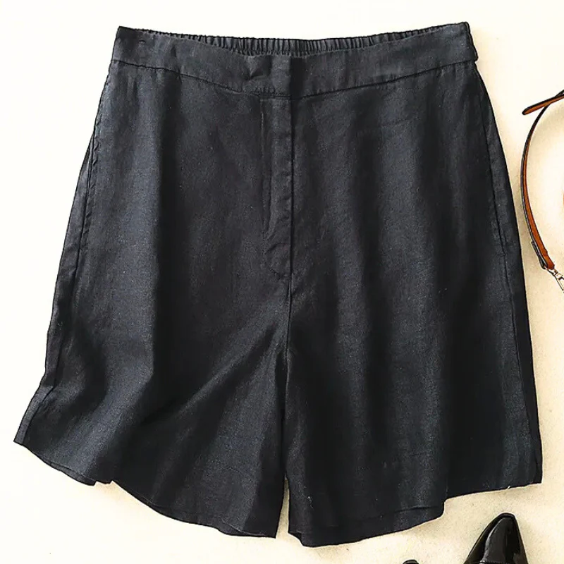 RETRO-STYLE LINEN SHORTS