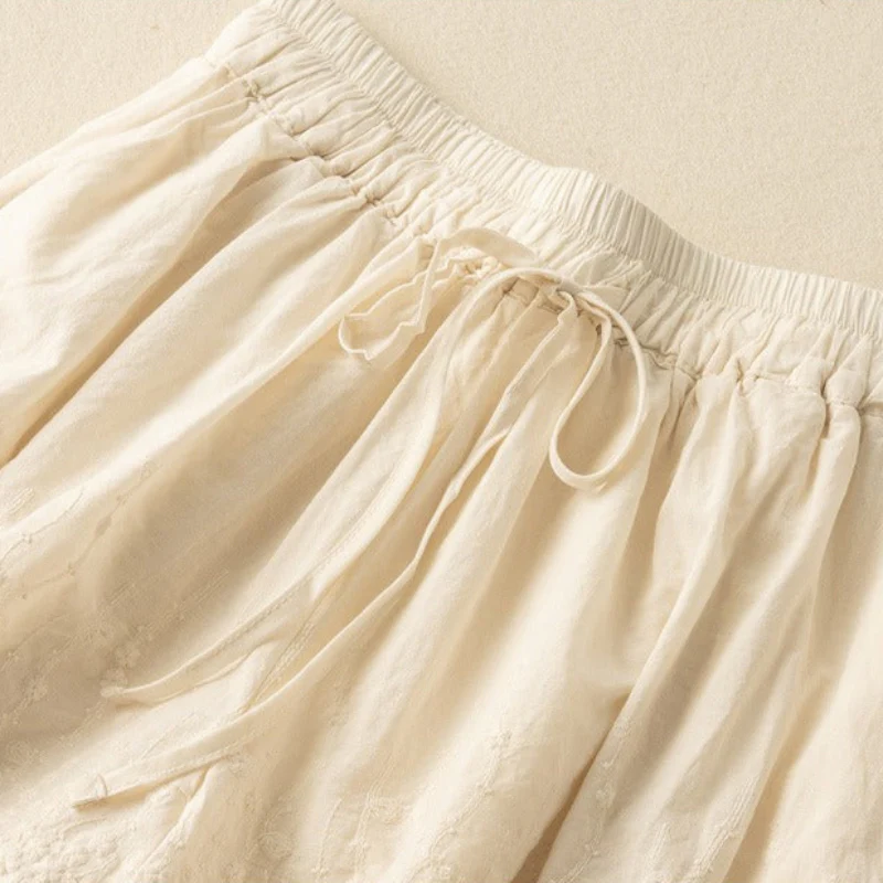 WITH LACE LINEN SHORTS