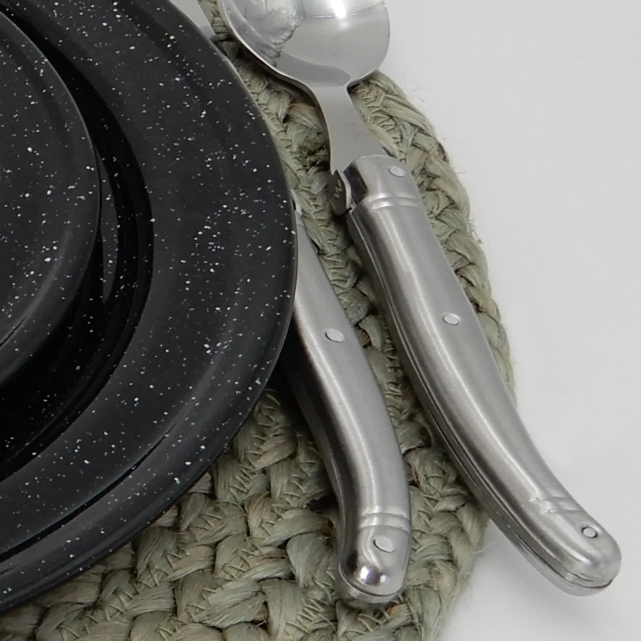 SET 12 CUBIERTOS MONTPELLIER ACERO INOX