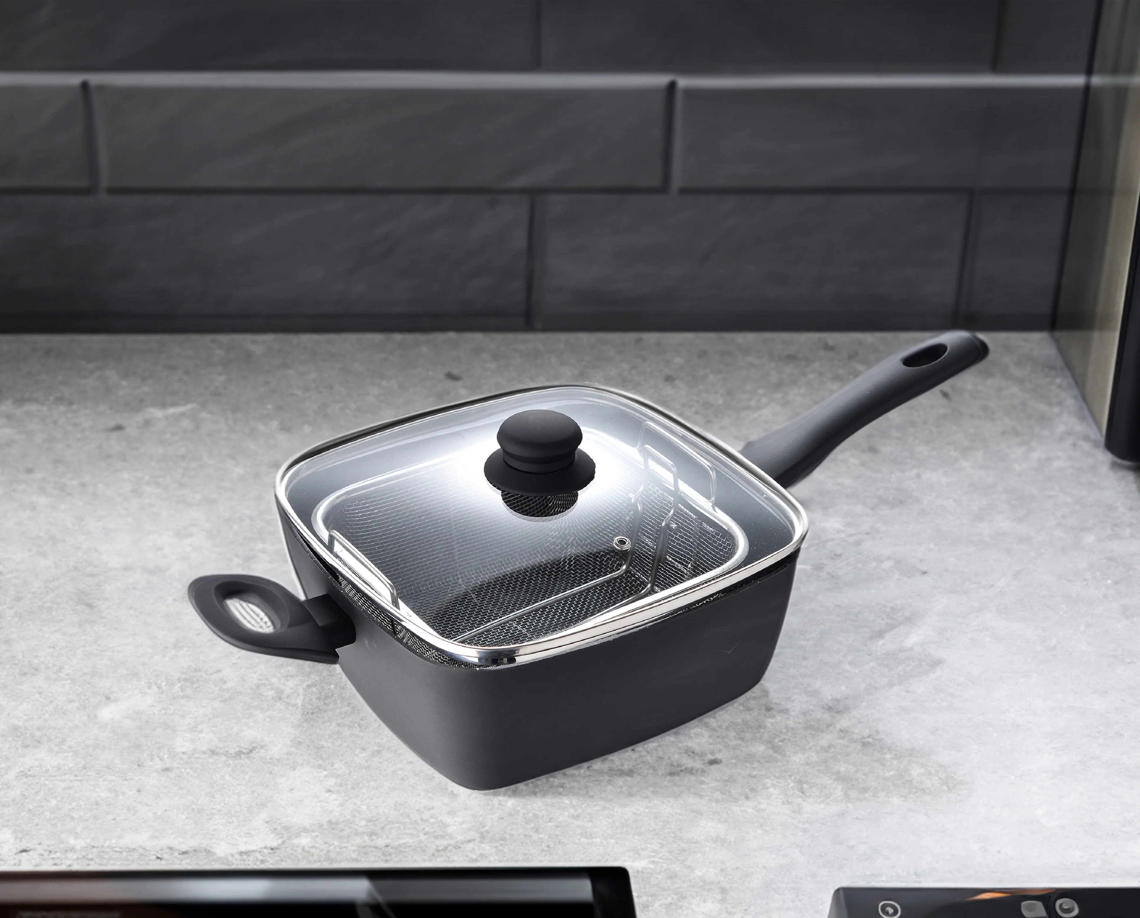 SARTEN FREIDOR CUADRADO 24CM C/TAPA NEGRO