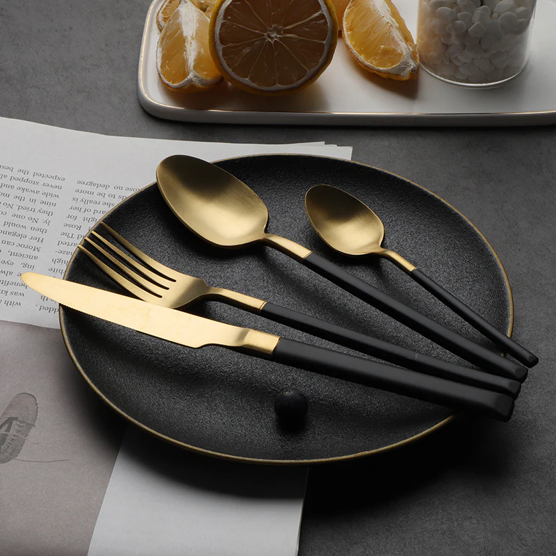 SET CUBERTERÍA 24 PIEZAS BISTRO GOLD