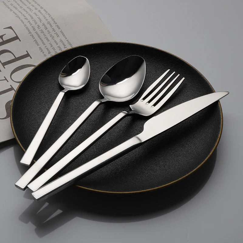 SET CUBERTERÍA 24 PIEZAS ACERO INOXIDABLE LOIRE