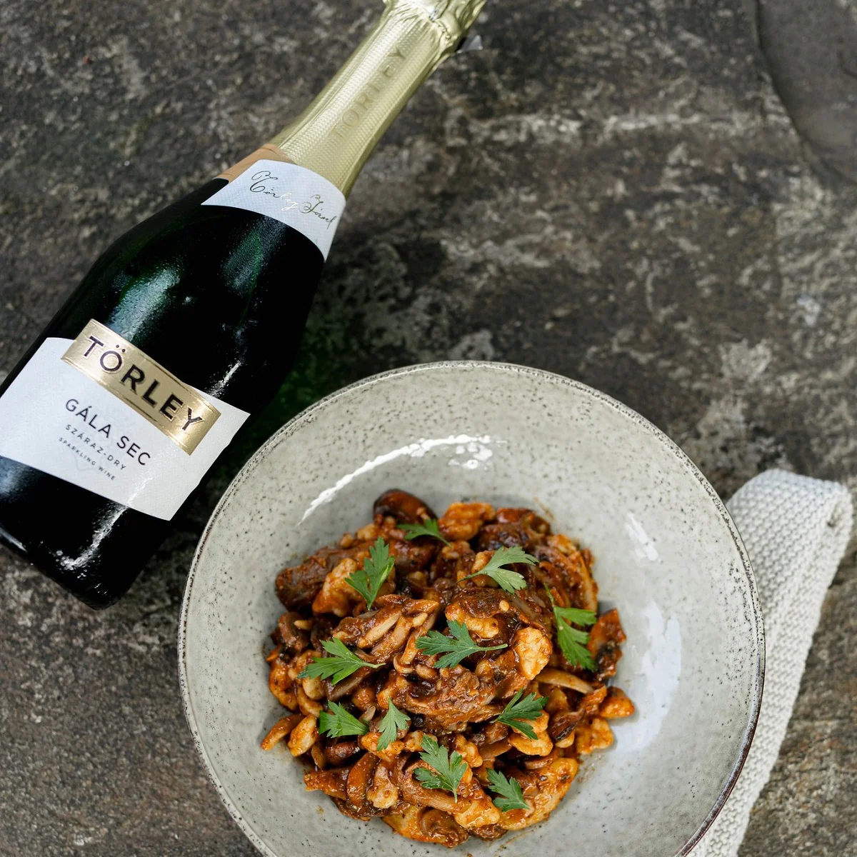 TÖRLEY Gala Sec Sparkling Wine