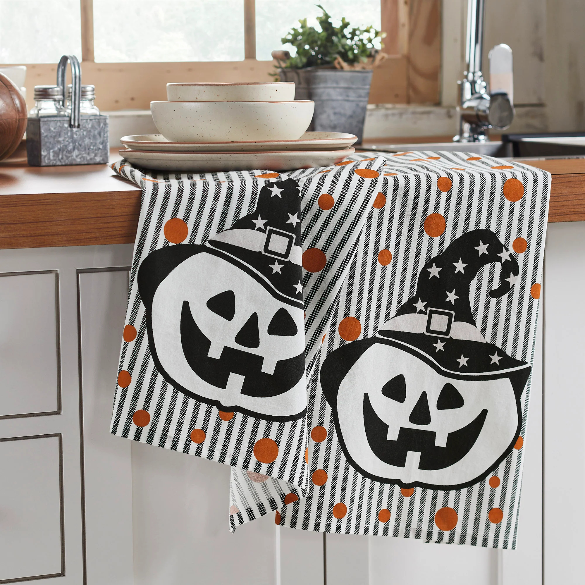 Witchy Pumpkins Striped Tea Towel Set of 2 19x28