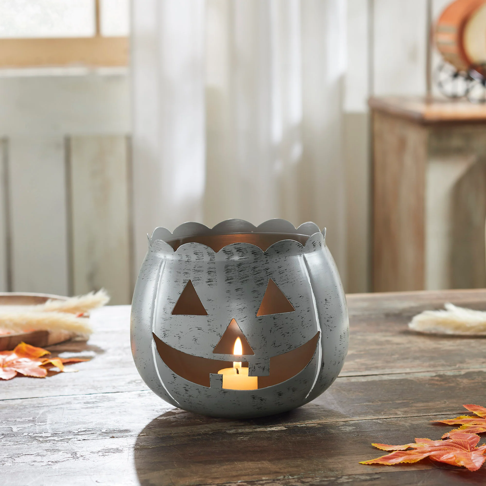 Jack-O-Lantern Candle Holder Antique Grey 6.25x7.5x7.5