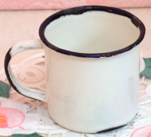 Small Enamelware Mug 2-1/2