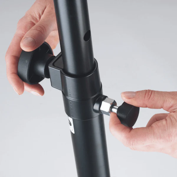 K?nig & Meyer (K & M) 26735 Round Cast Iron Base Speaker Stand