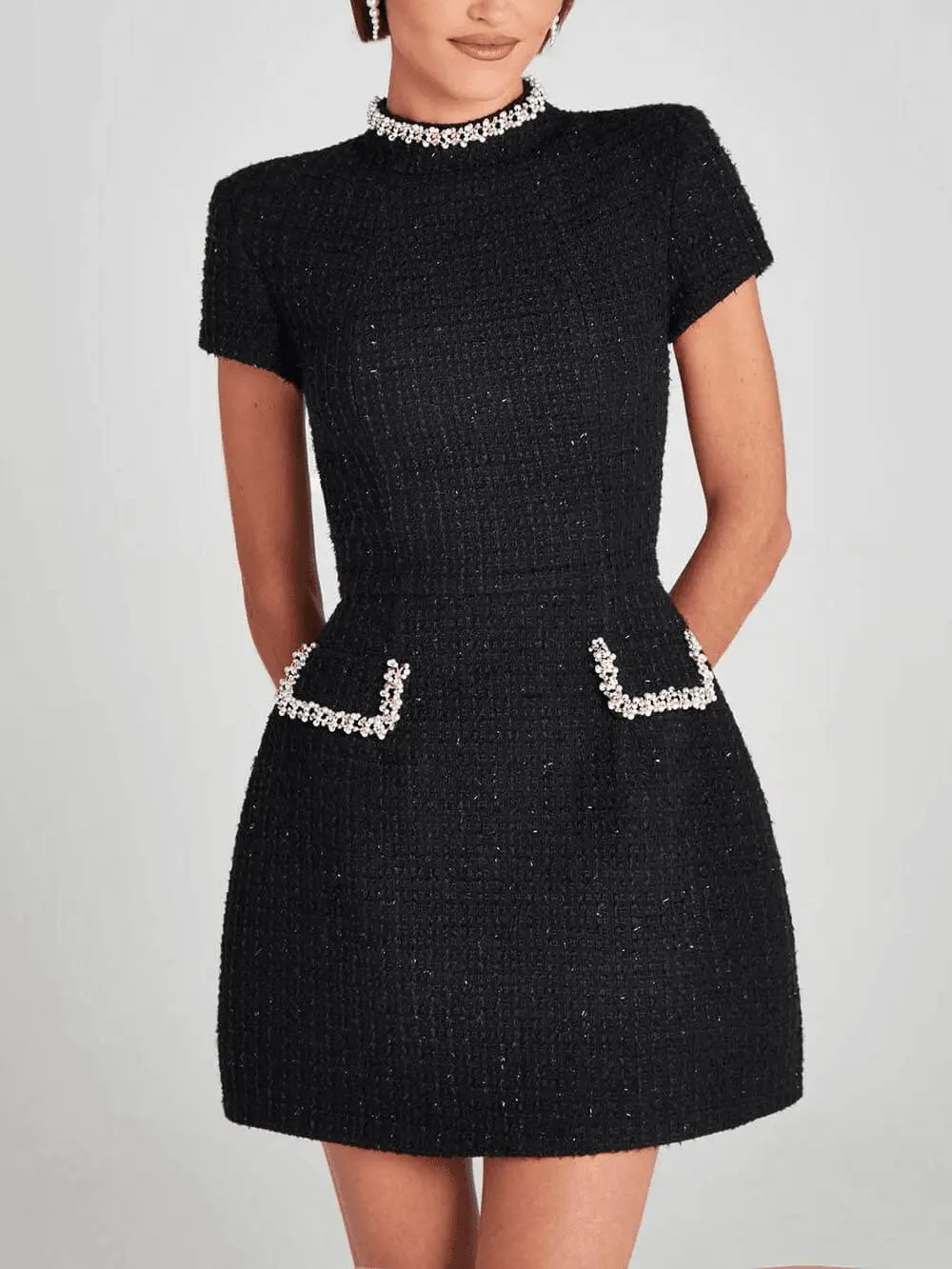 Robe Midi ��l��gante avec D��tails de Perles �C Col Bijou et Poches Ornement��es