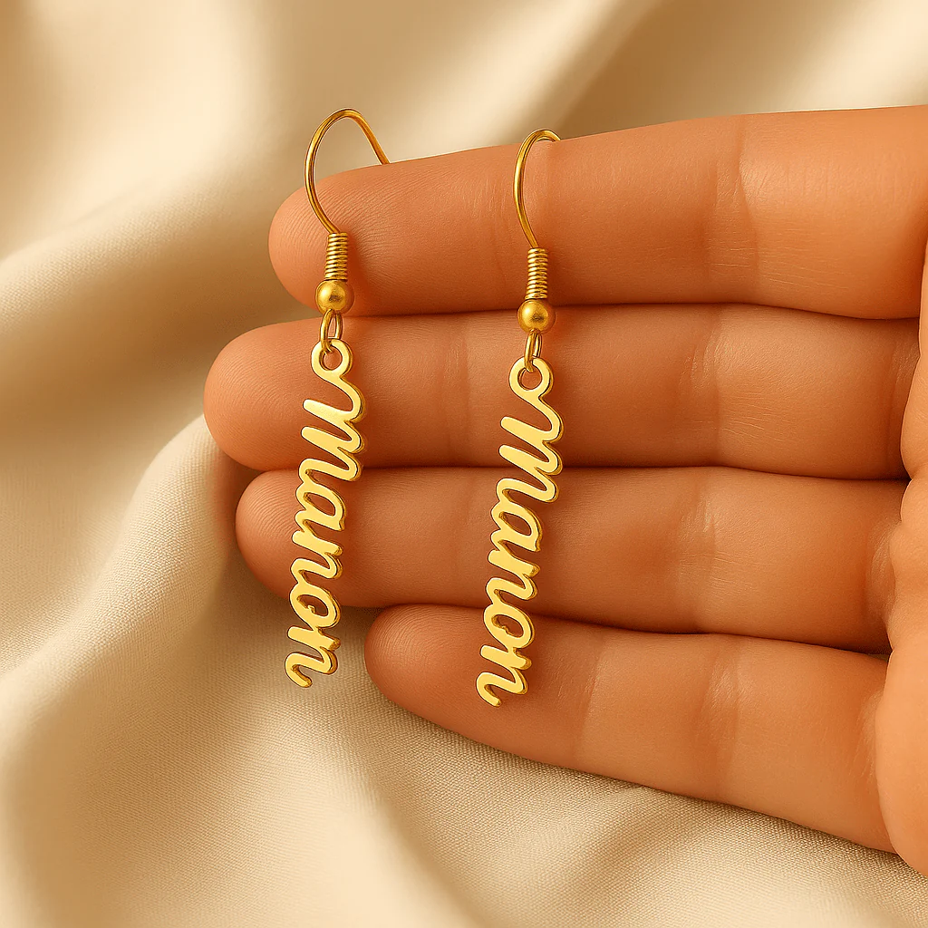 Boucles d��oreilles personnalis��es �� crochet �C Pr��nom vertical en acier inoxydable