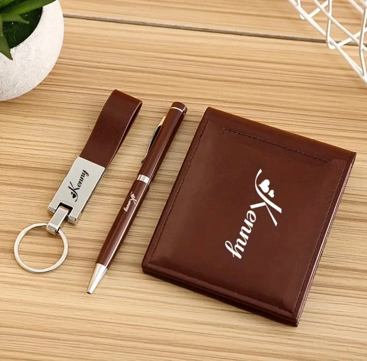 Coffret Cadeau Personnalisé Homme �?Portefeuille, Stylo et Porte-clé Gravés