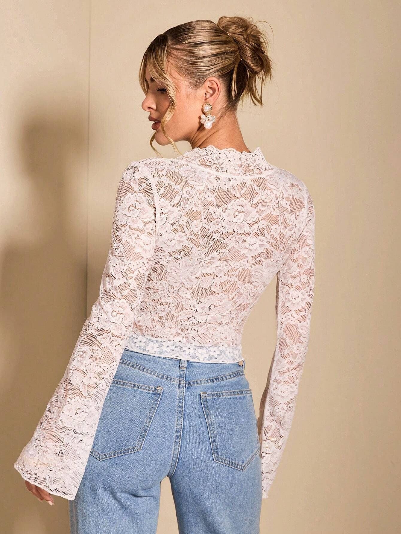 Top en dentelle d��licate �C silhouette l��g��re pour l����t��