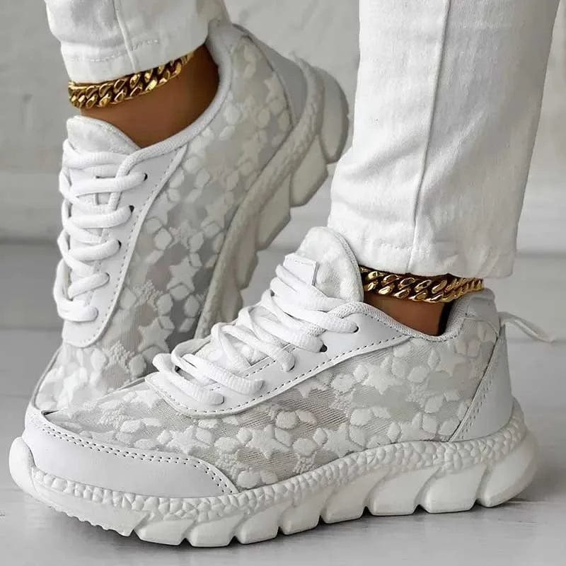Baskets blanches �� semelle ��paisse - un style tendance et confortable - MAX FOR ME