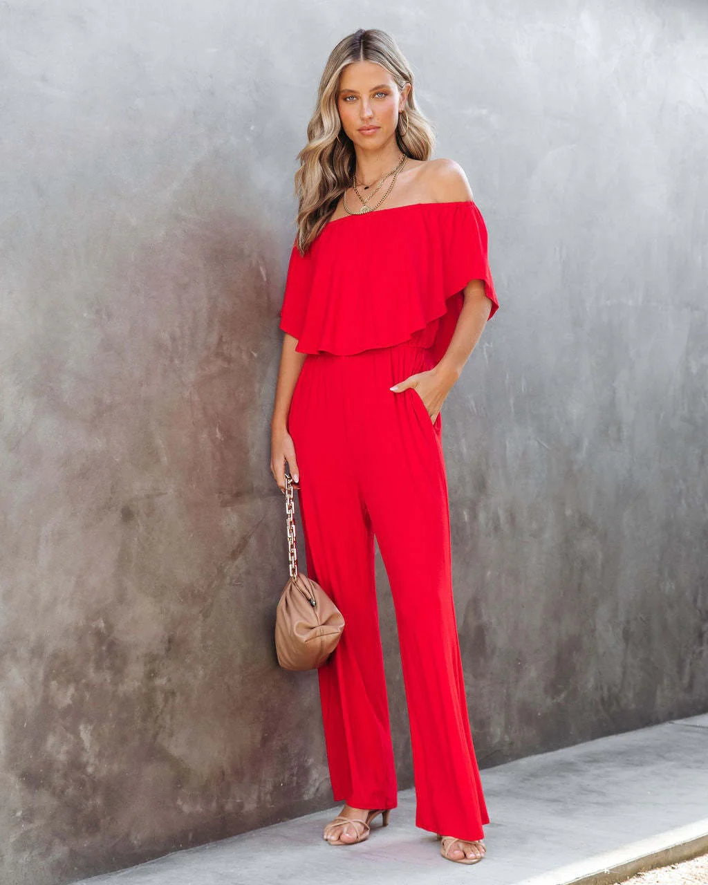 Combinaison pantalon �� ��paules nues - une allure de soir��e ��l��gante - MAX FOR ME