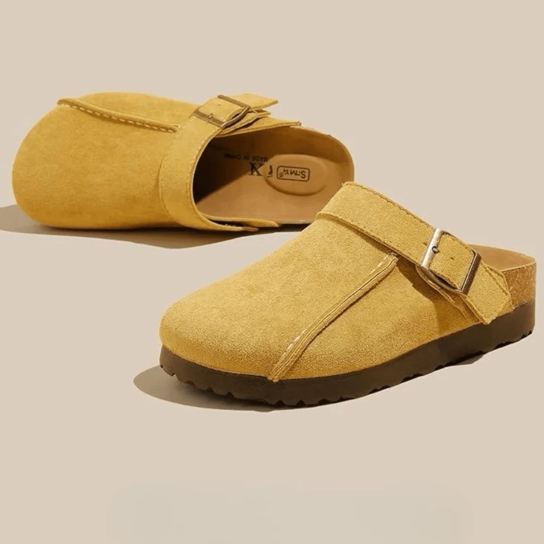 Sabots su��d�� jaune moutarde - ��clat moderne sophistiqu�� - MAX FOR ME