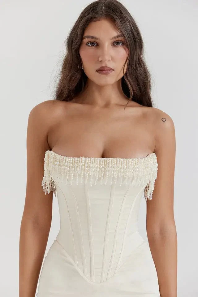 Robe Longue Satin��e avec Perles �C Bustier Structur�� et Dos Lac�� ��l��gant