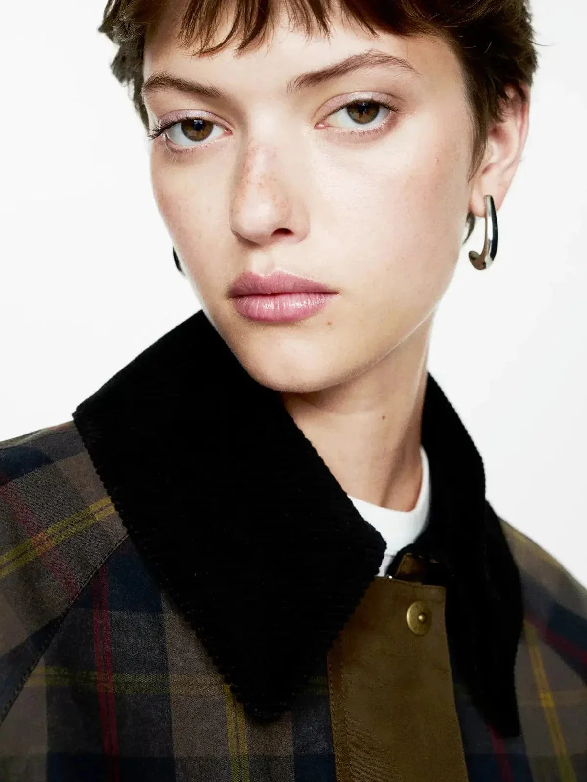 Veste Lindsay �� carreaux �C Col noir styl�� et coupe moderne