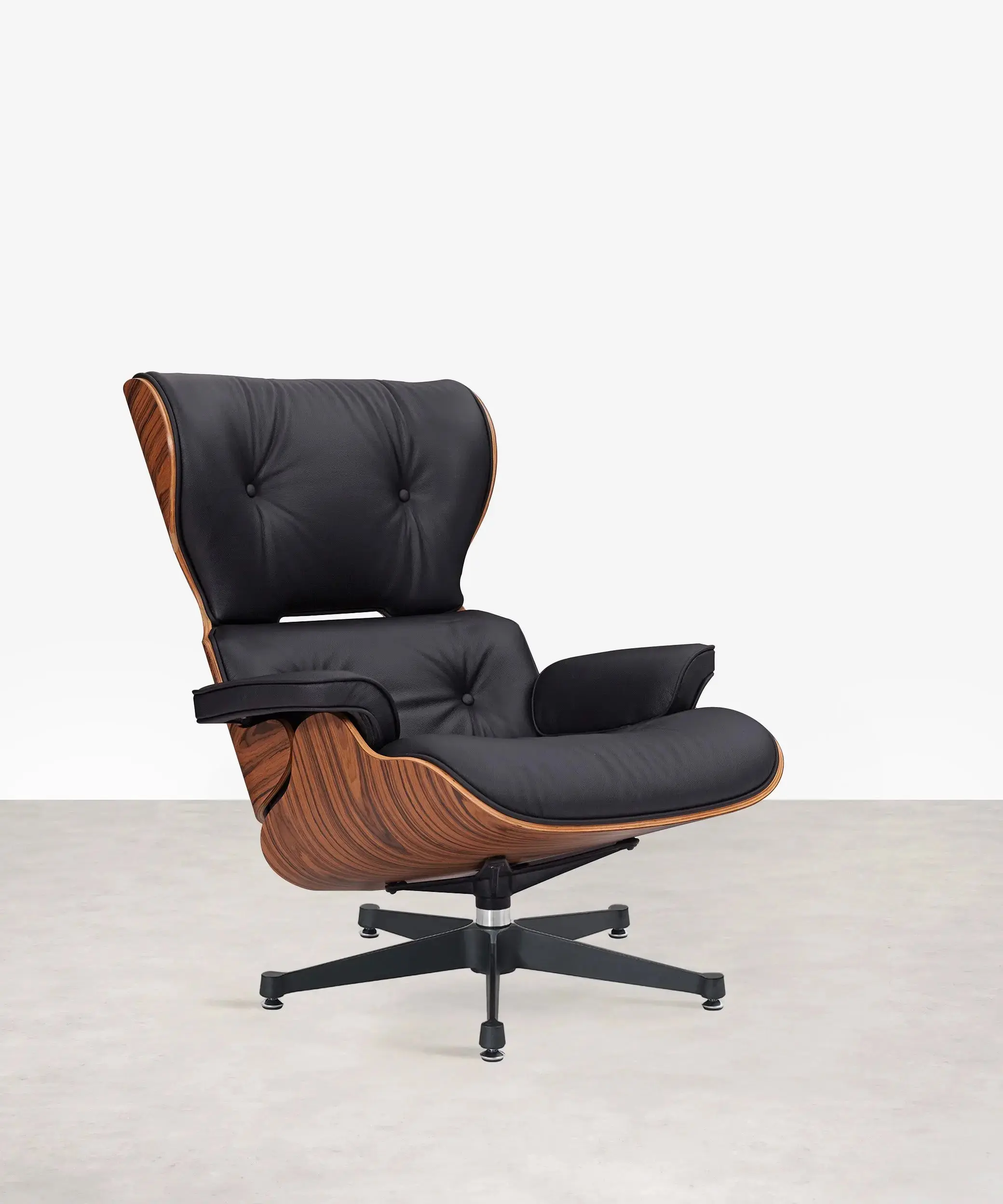 Sillón en Madera Tapizado en Piel con Reposapiés Magnum