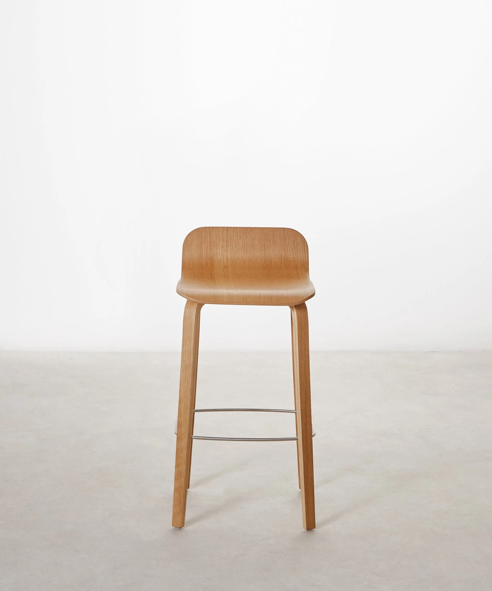 Taburete de madera Eira