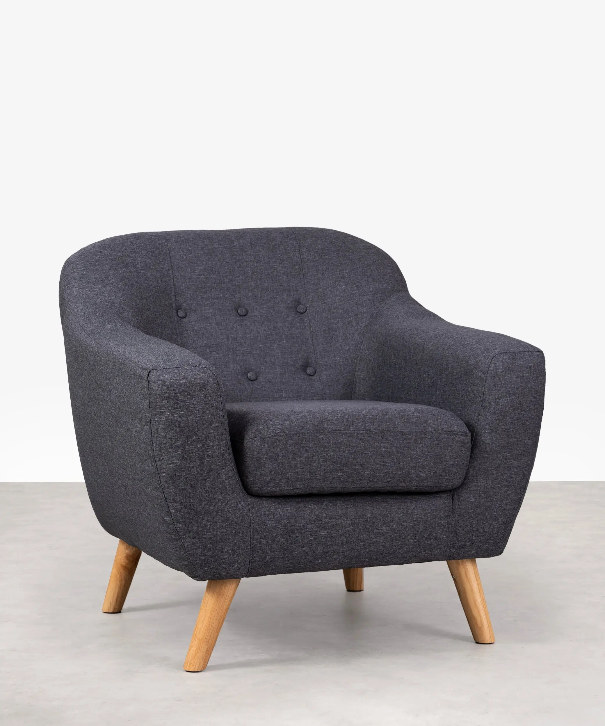 Sillón en Poliéster y Lino con Madera Skandic