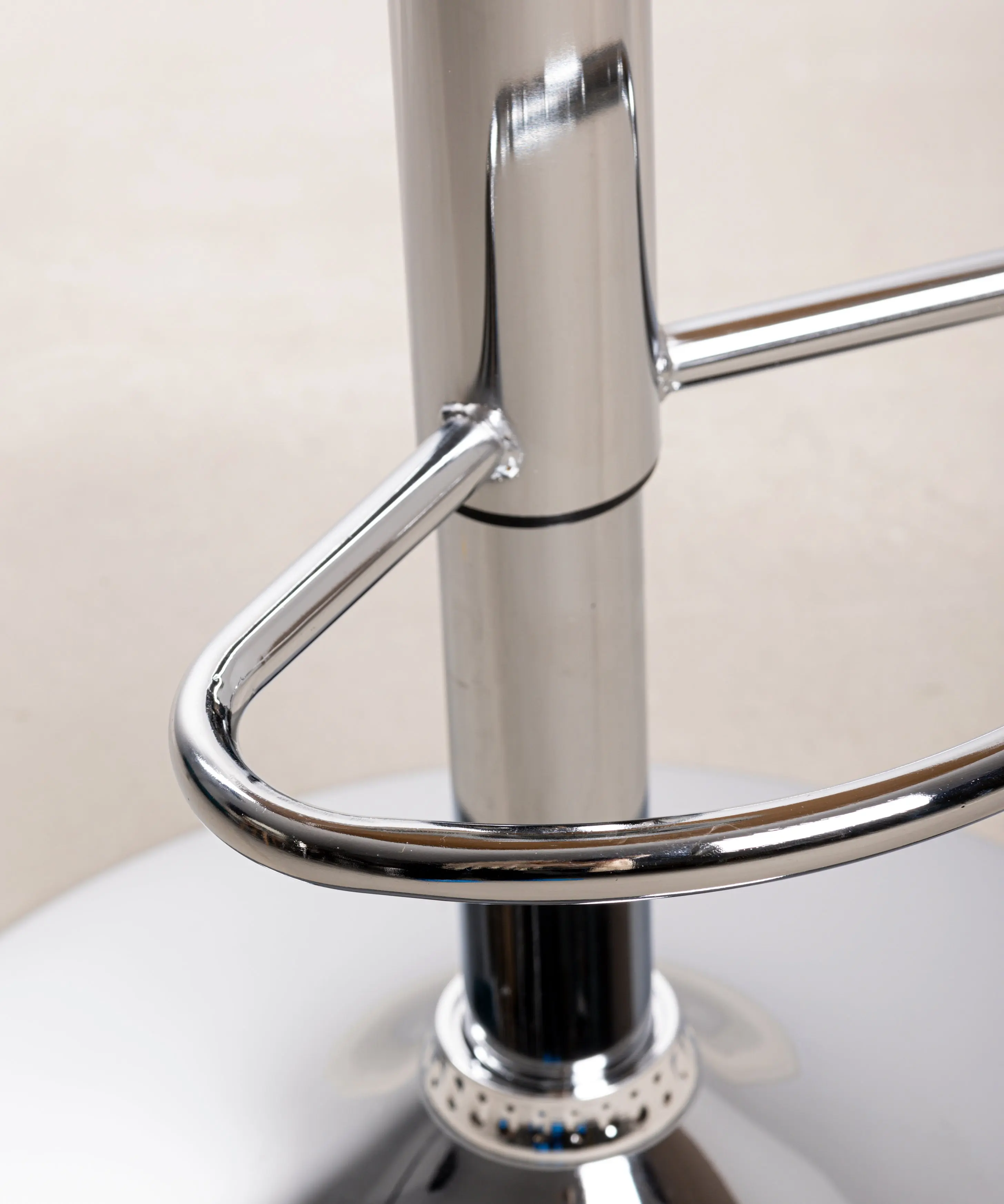 Taburete de Madera y Polipiel Regulable Shelley