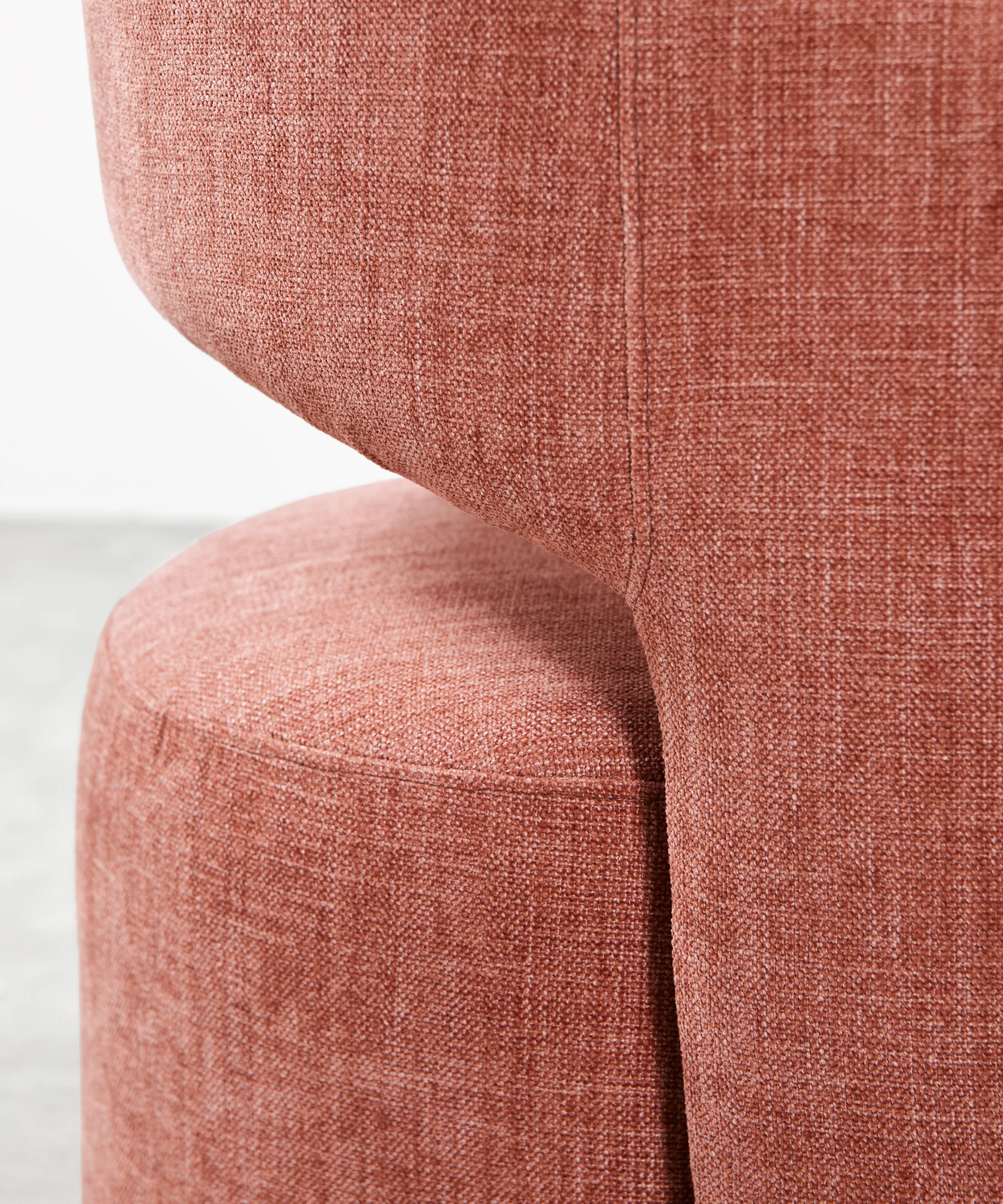 Sillón Tapizado con Reposabrazos Naya