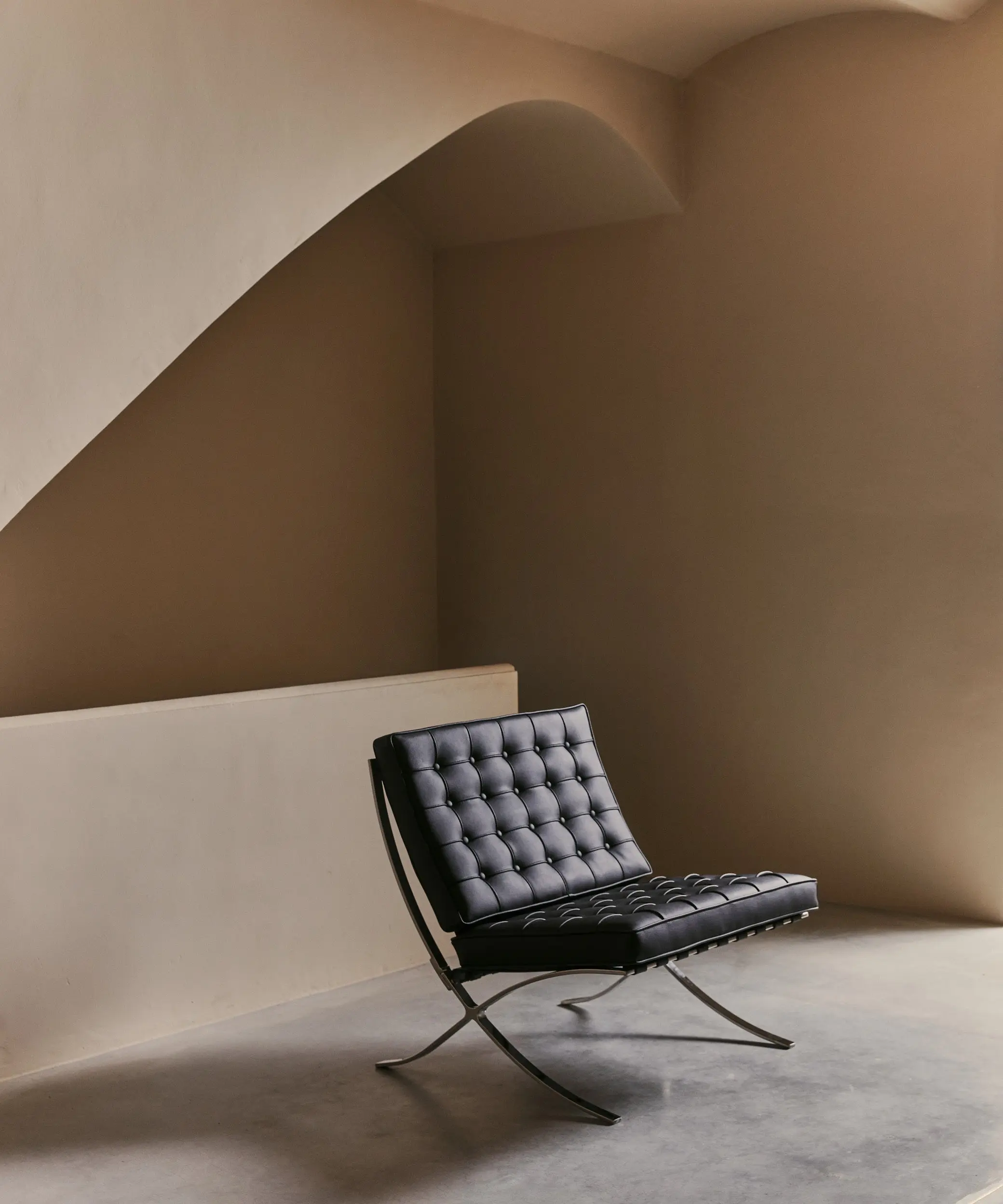 Silla de Acero Tapizada en Piel Italiana Barcelona