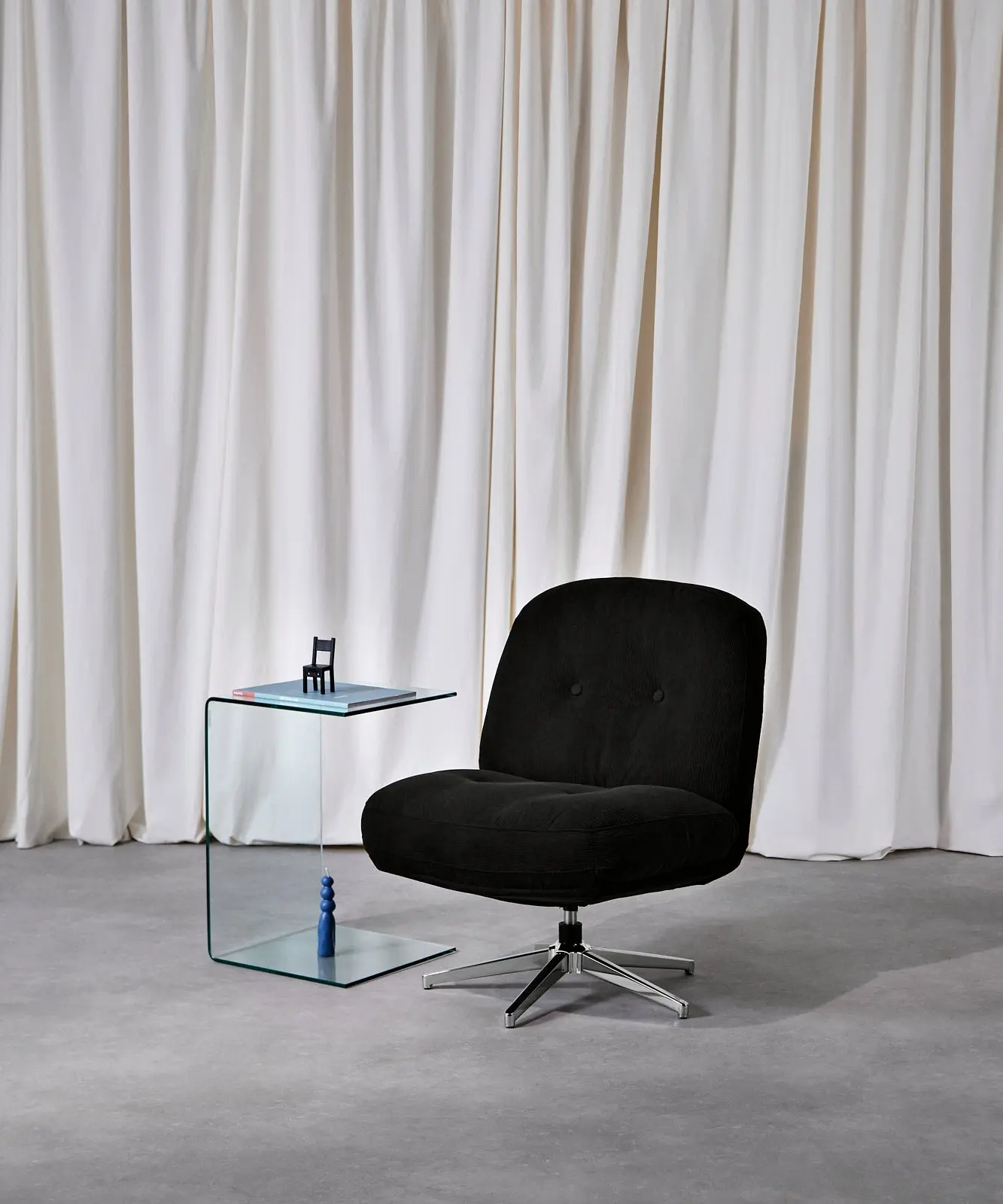 Sillón Giratorio Tapizado Orbit