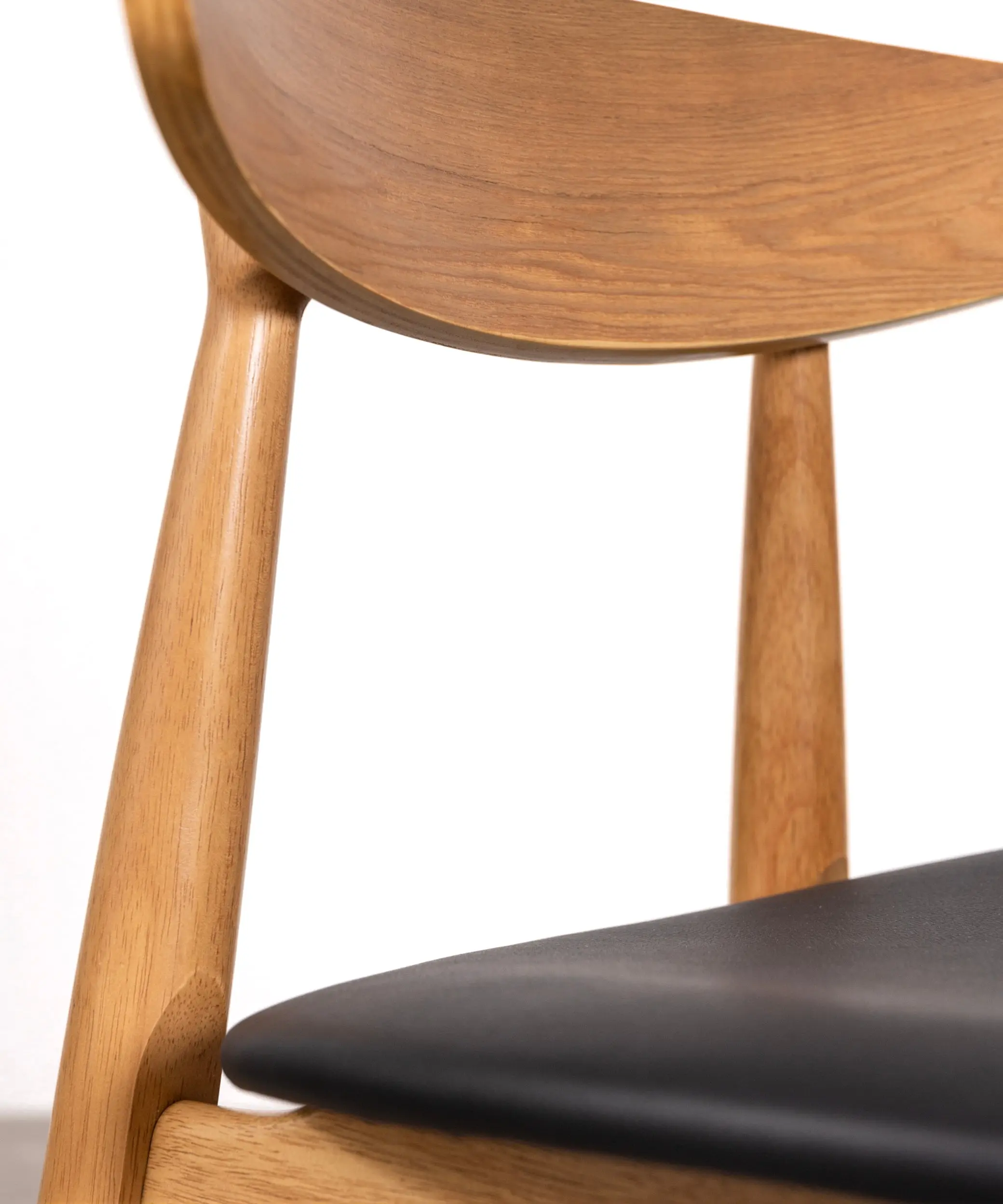 Silla de Comedor en Madera Acolchada Kyoto