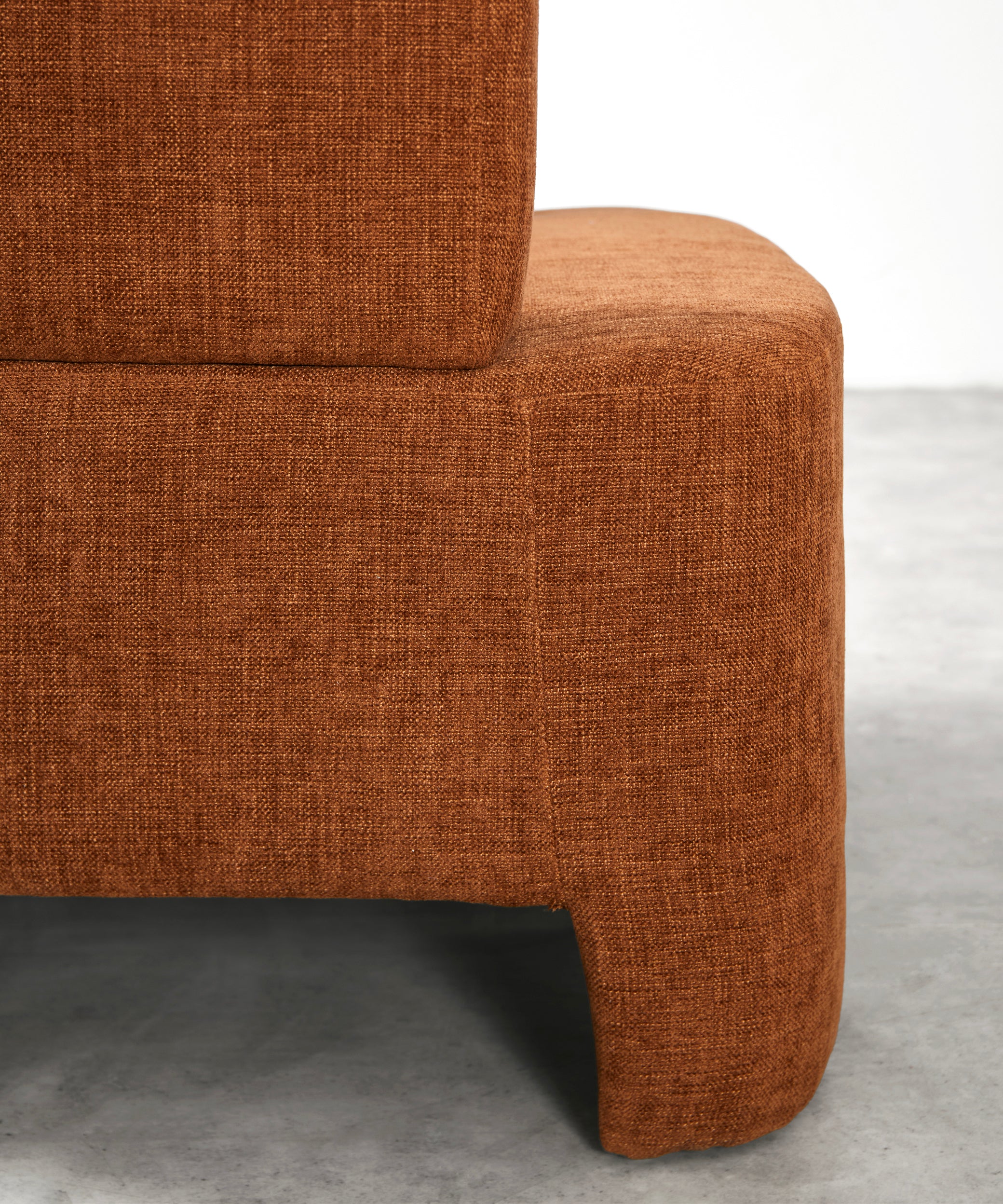 Sillón Tapizado con Reposabrazos Milo