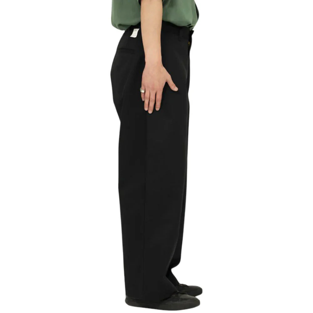 UNIVERSAL OVERALL VOLUME PANTS