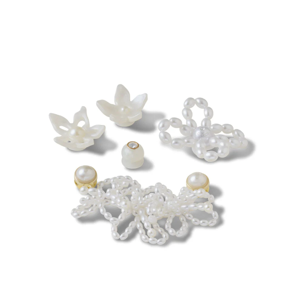 CROCS WHITE PEARL BEADED 5 PACK