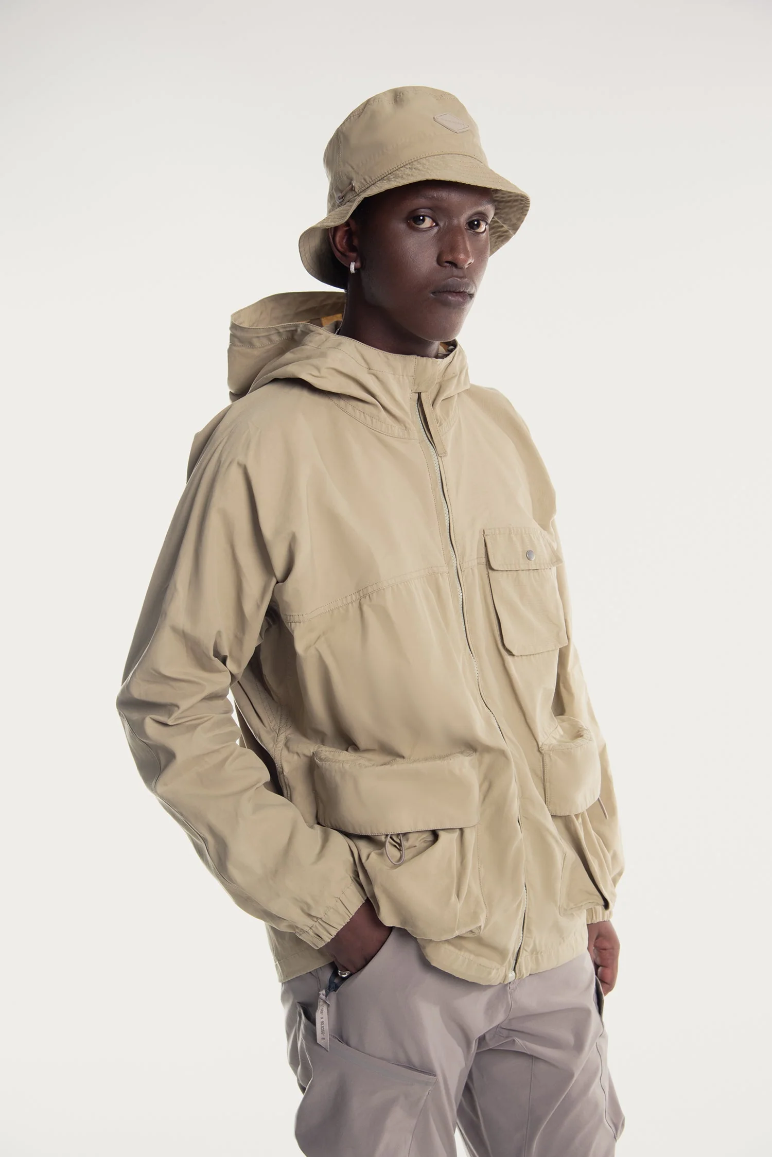 UNISEX WAXED BUCKET HAT