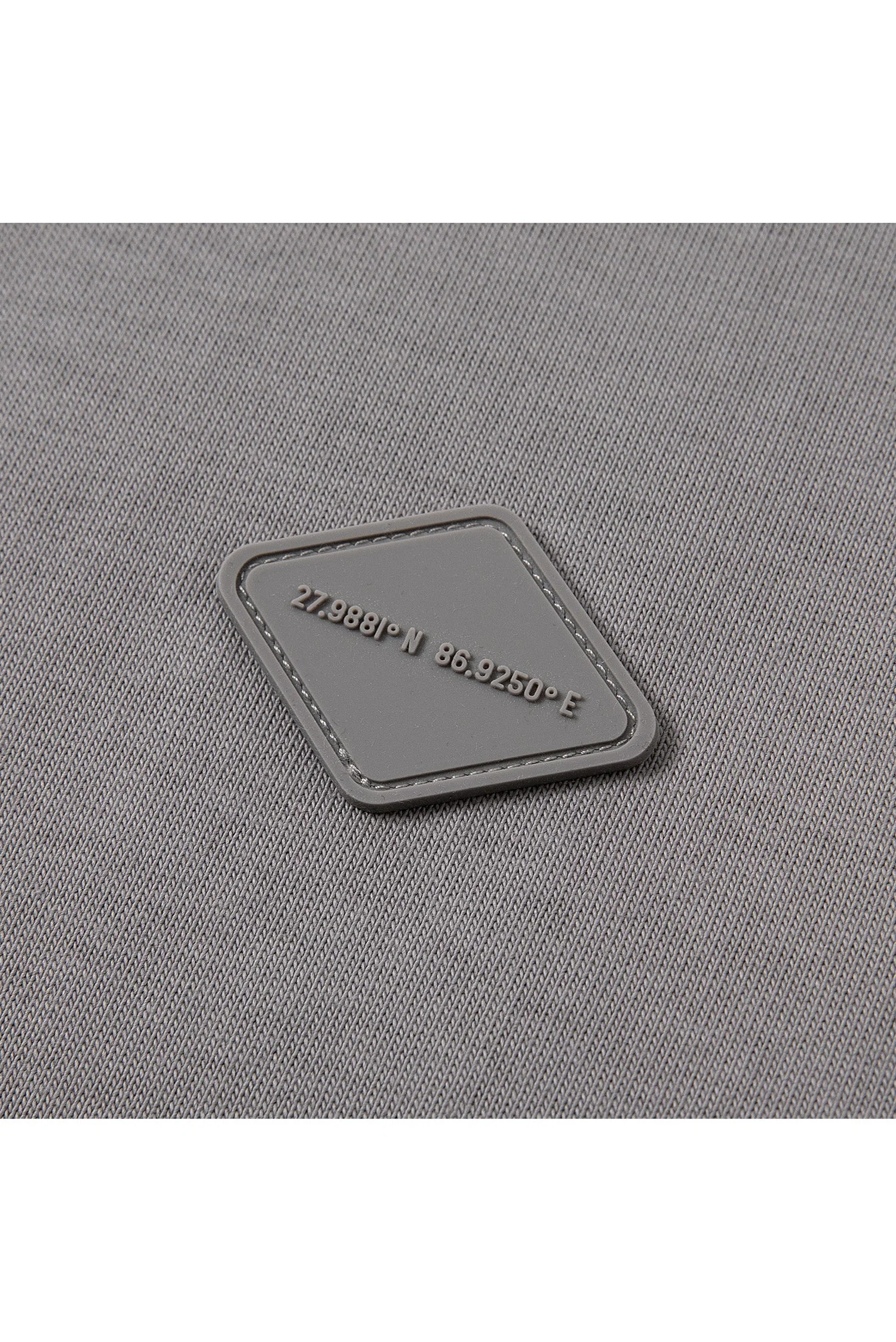 UNISEX ATTACHED POCKET TEE