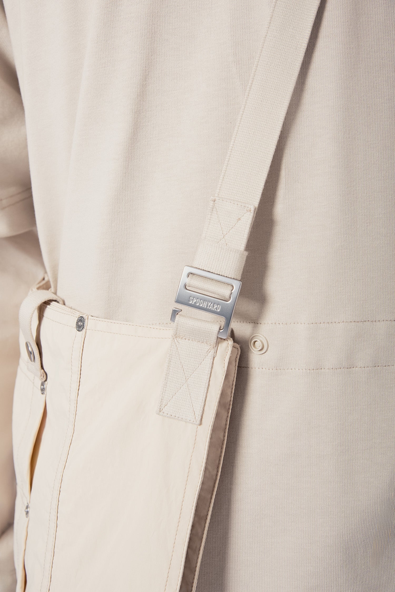 UNISEX DETACHABLE LAYER TEE