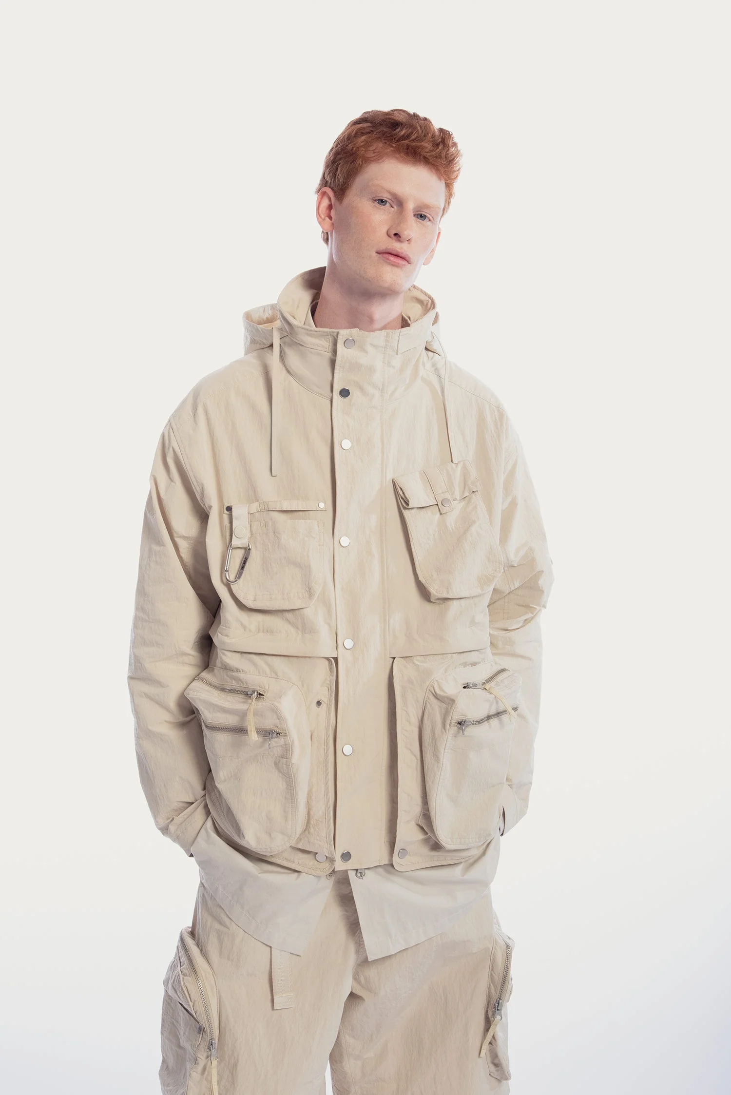 UNISEX 2-IN-1 CONVERTIBLE JACKET