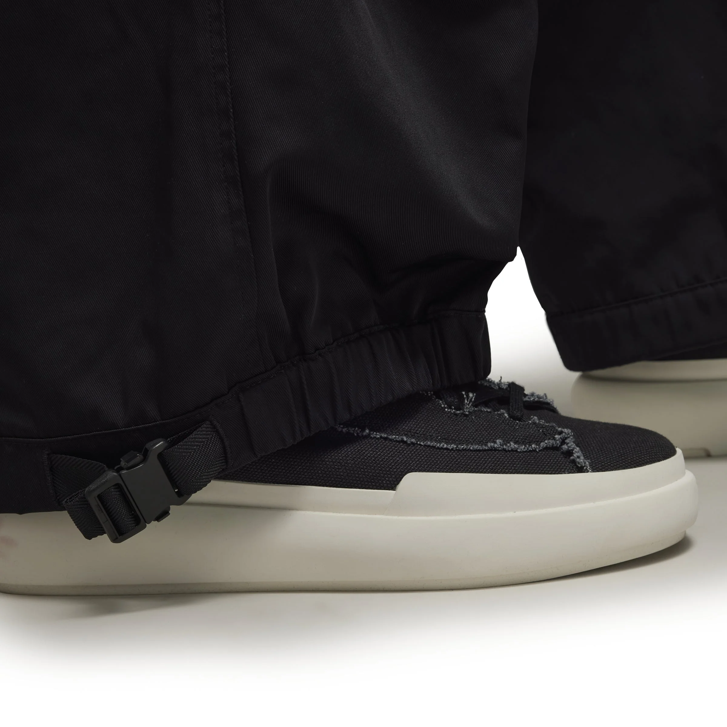Y-3 TWILL CARGO TROUSERS (UNISEX)