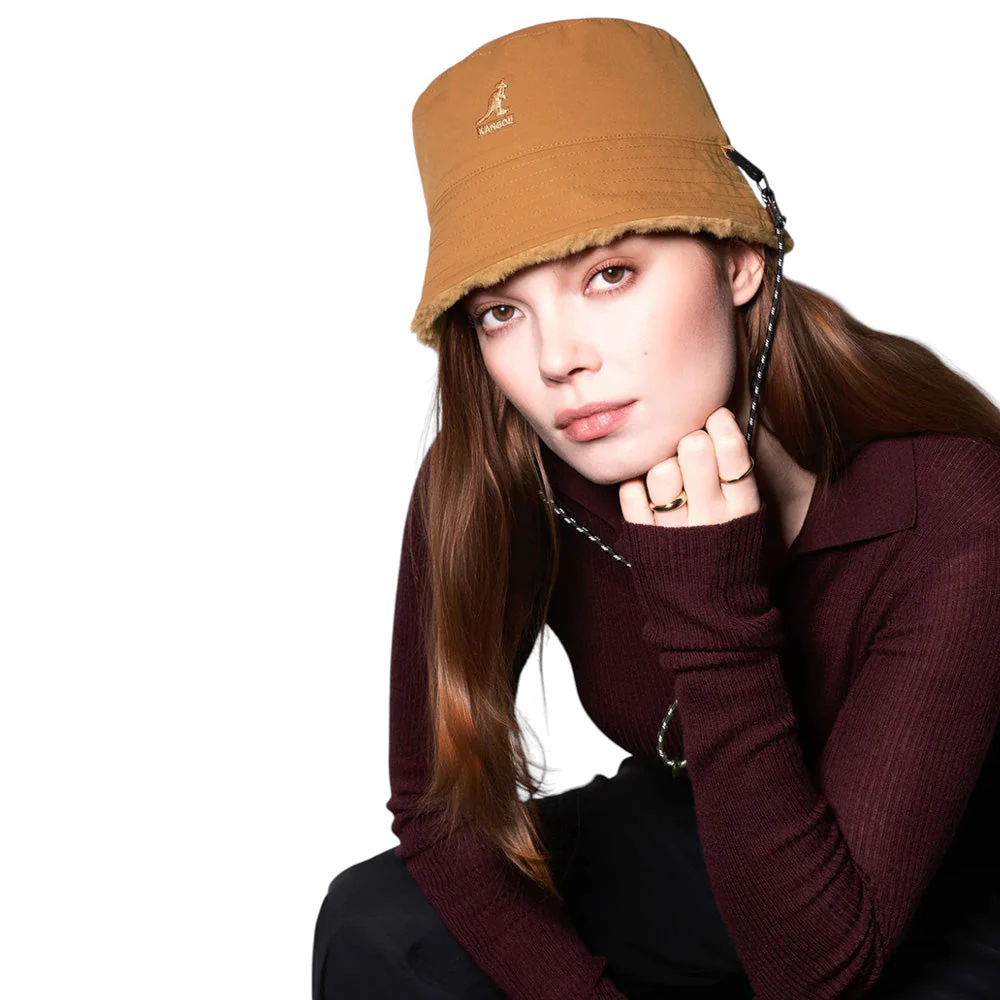 KANGOL CONVERTIBLE BUCKET