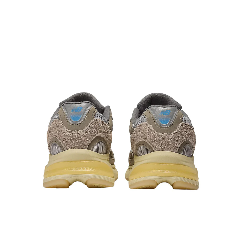 NEW BALANCE MEN'S 2010 GREY DAYS