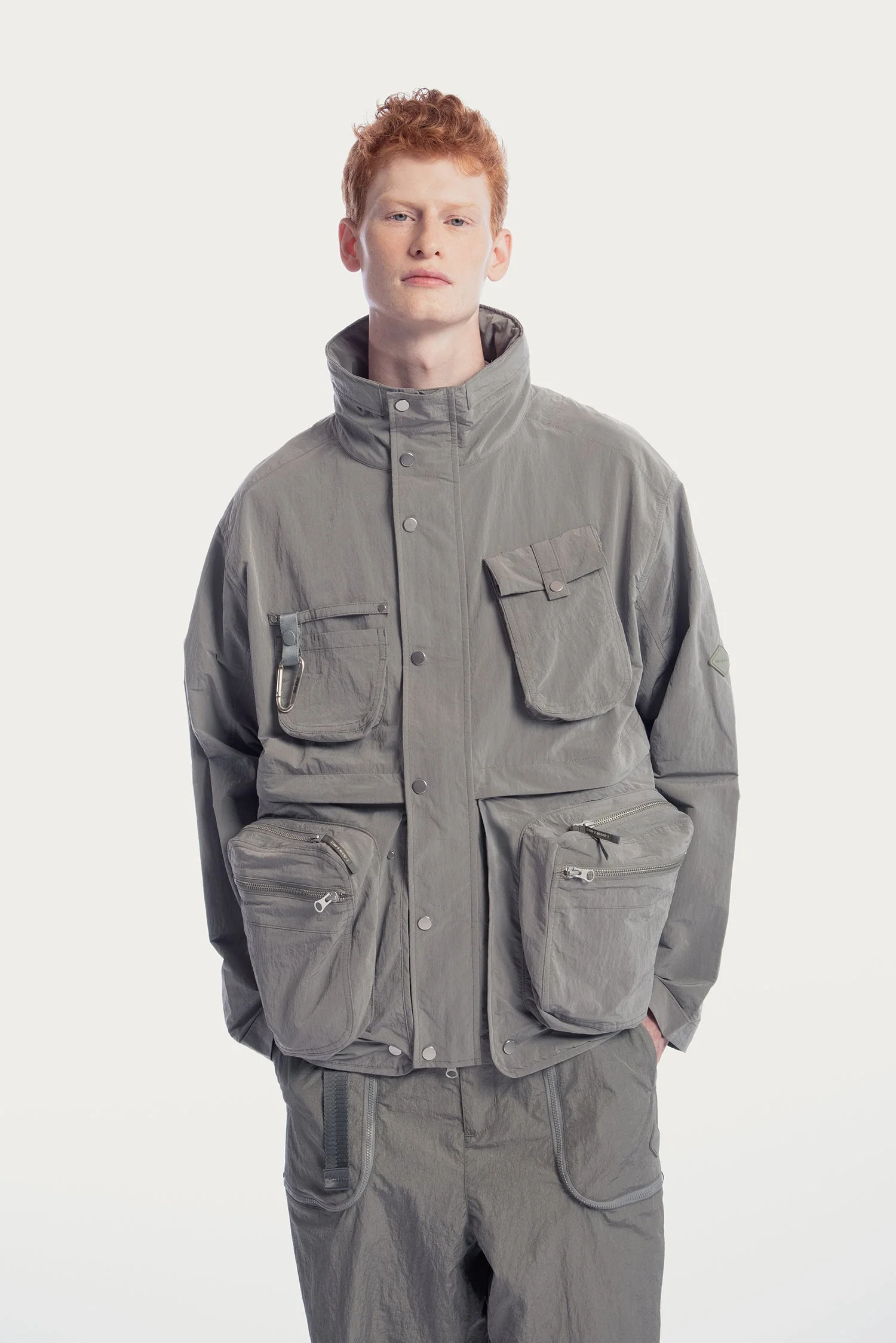 UNISEX 2-IN-1 CONVERTIBLE JACKET