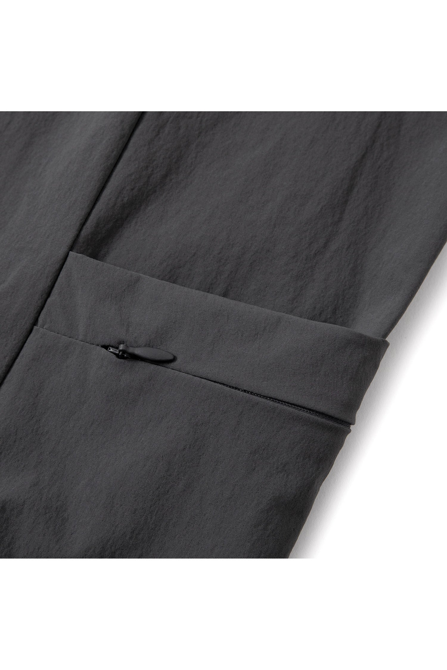 UNISEX PACKABLE SIDE ZIP POCKETS WOVEN S/S TOP