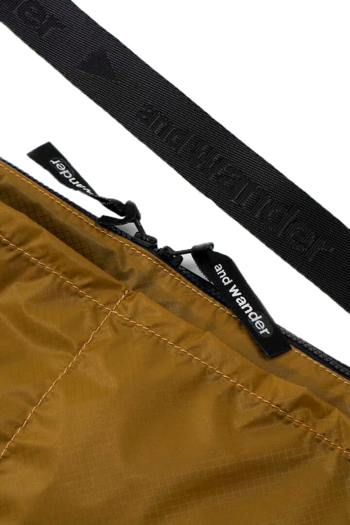 AND WANDER SIL SACOCHE